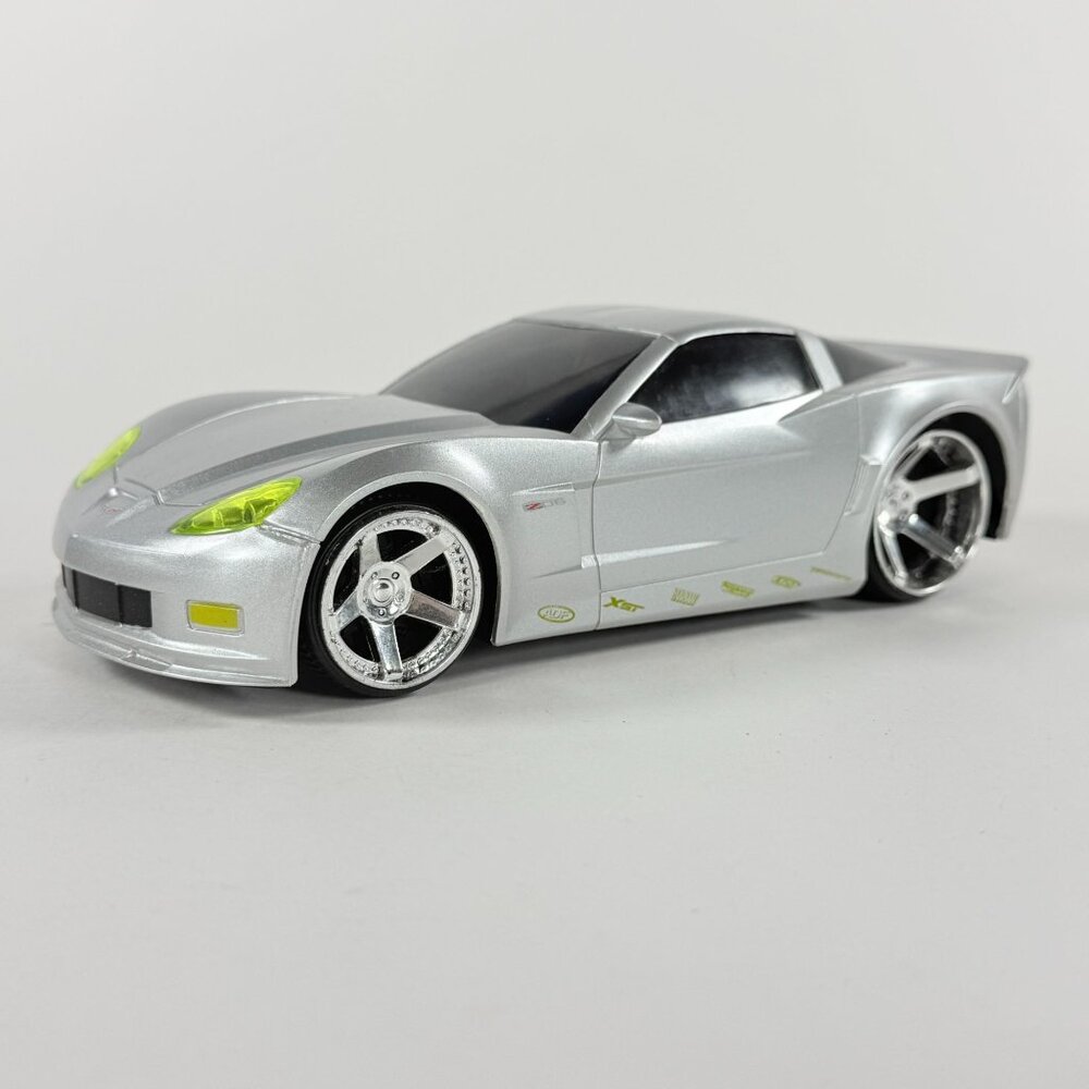 XTR Toys Chevy Corvette Z06 Rev Rollers 1:24 Friction Car
